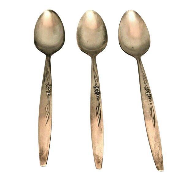 Oneida Other - Oneida Community Enchantment / Gentle Rose - 3 Teaspoons - 6"